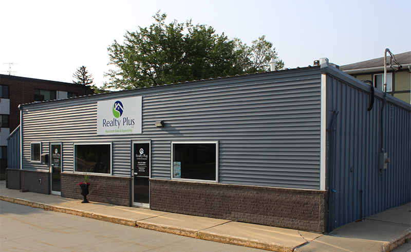 Exterior of the Realty Plus office in Hayfield, MN